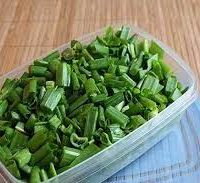 Как заготовить зеленый лук на зиму, три простых рецепта